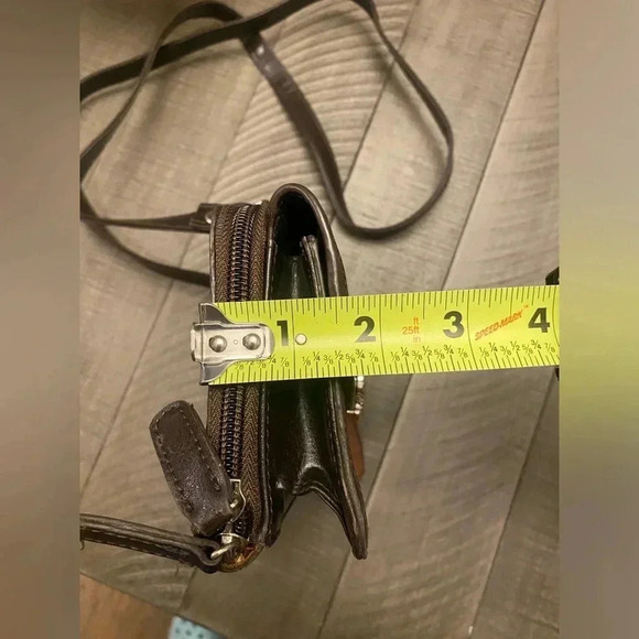 Faux crocodile skin crossbody - Picture 9 of 9